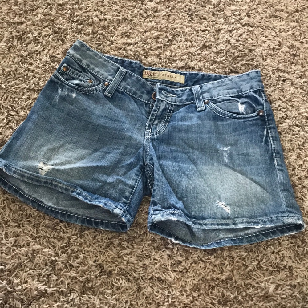 Buckle Jean shorts
